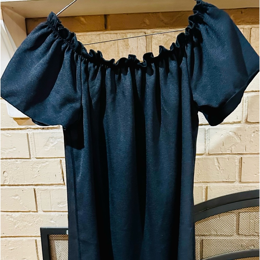 Brand new black dress 10.00